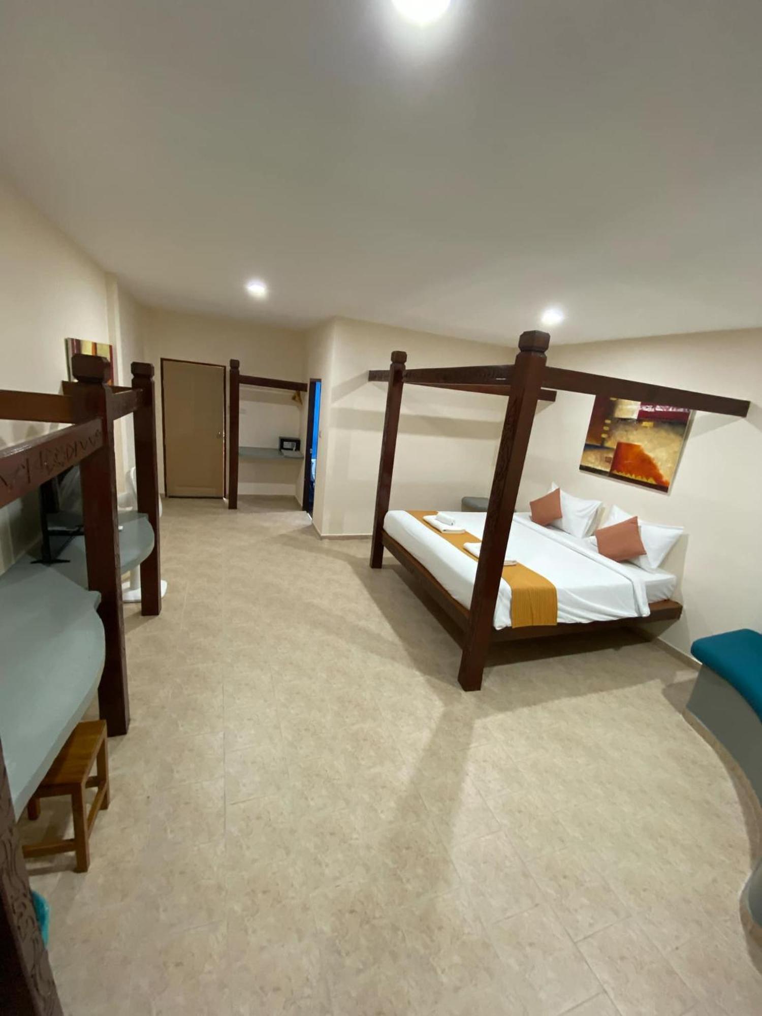 Pandora Cafe Hotel Chaweng  Bagian luar foto